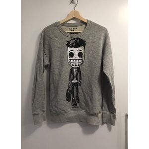 Loose fit sweater